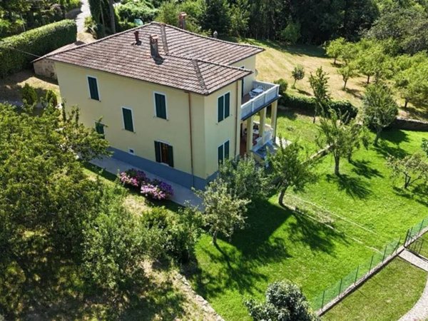casa indipendente in vendita a Piazza al Serchio in zona Livignano
