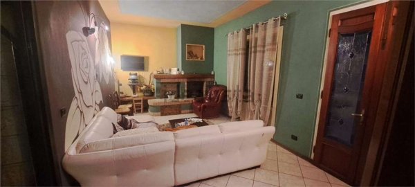 casa indipendente in vendita a Piazza al Serchio