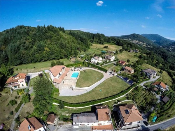 casa indipendente in vendita a Piazza al Serchio