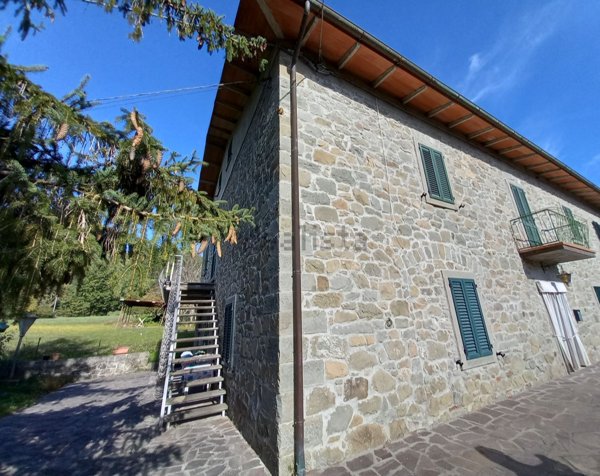 casa indipendente in vendita a Piazza al Serchio