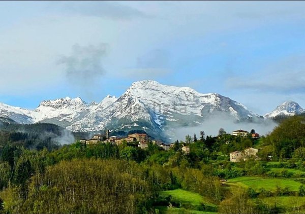 casa indipendente in vendita a Piazza al Serchio in zona Nicciano