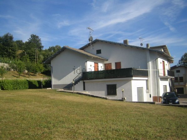 casa indipendente in vendita a Piazza al Serchio in zona Colognola