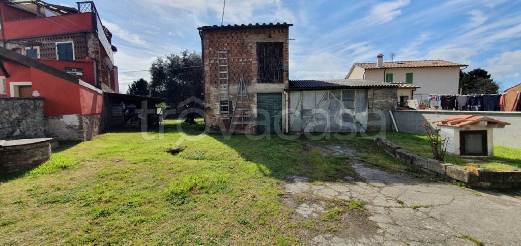 casa indipendente in vendita a Piazza al Serchio in zona San Michele