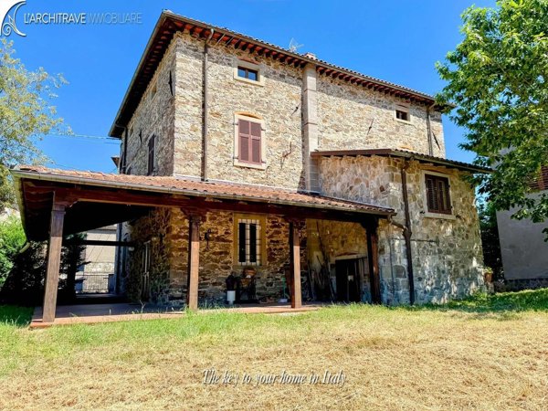 casa indipendente in vendita a Piazza al Serchio in zona Nicciano