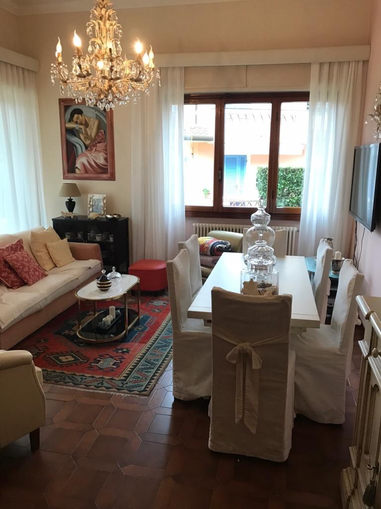 casa indipendente in vendita a Pietrasanta in zona Marina di Pietrasanta