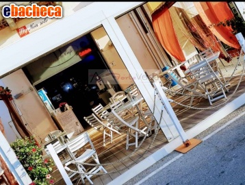 negozio in vendita a Pietrasanta in zona Tonfano