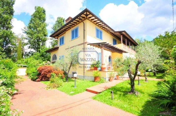 casa indipendente in vendita a Pietrasanta