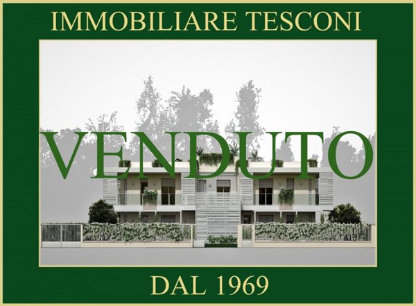 casa indipendente in vendita a Pietrasanta in zona Tonfano