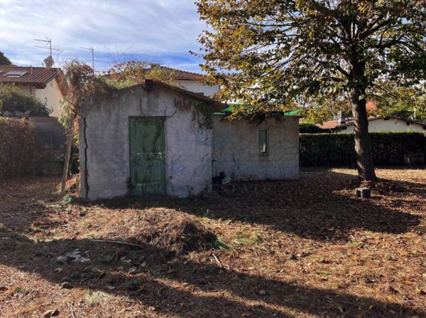 casa indipendente in vendita a Pietrasanta in zona Tonfano