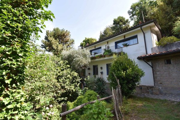 casa indipendente in vendita a Pietrasanta