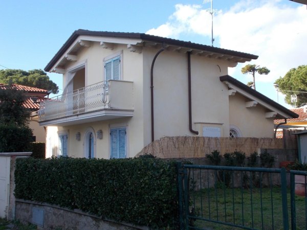 casa indipendente in vendita a Pietrasanta in zona Marina di Pietrasanta