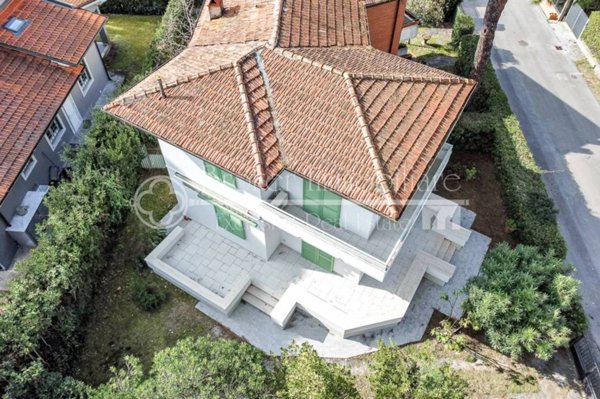 casa indipendente in vendita a Pietrasanta in zona Marina di Pietrasanta