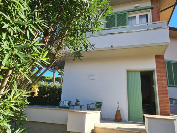 casa indipendente in vendita a Pietrasanta