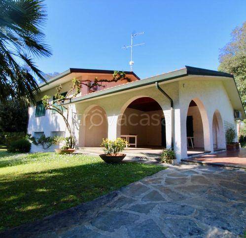 villa in vendita a Pietrasanta