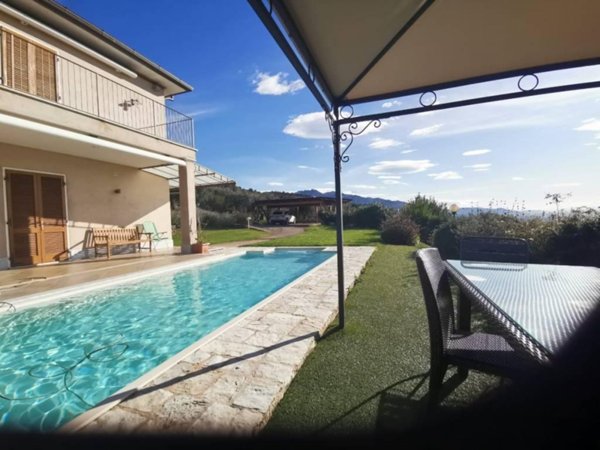 casa indipendente in affitto a Pietrasanta