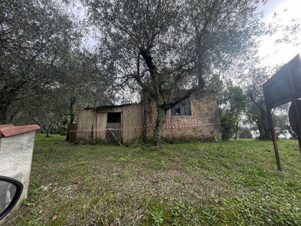 appartamento in vendita a Pietrasanta in zona Capezzano Monte