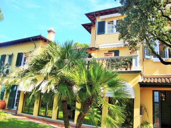 casa indipendente in vendita a Pietrasanta in zona Marina di Pietrasanta