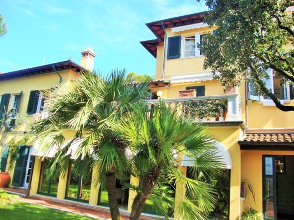 casa indipendente in vendita a Pietrasanta in zona Marina di Pietrasanta