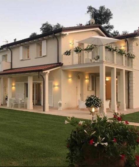 casa indipendente in vendita a Pietrasanta