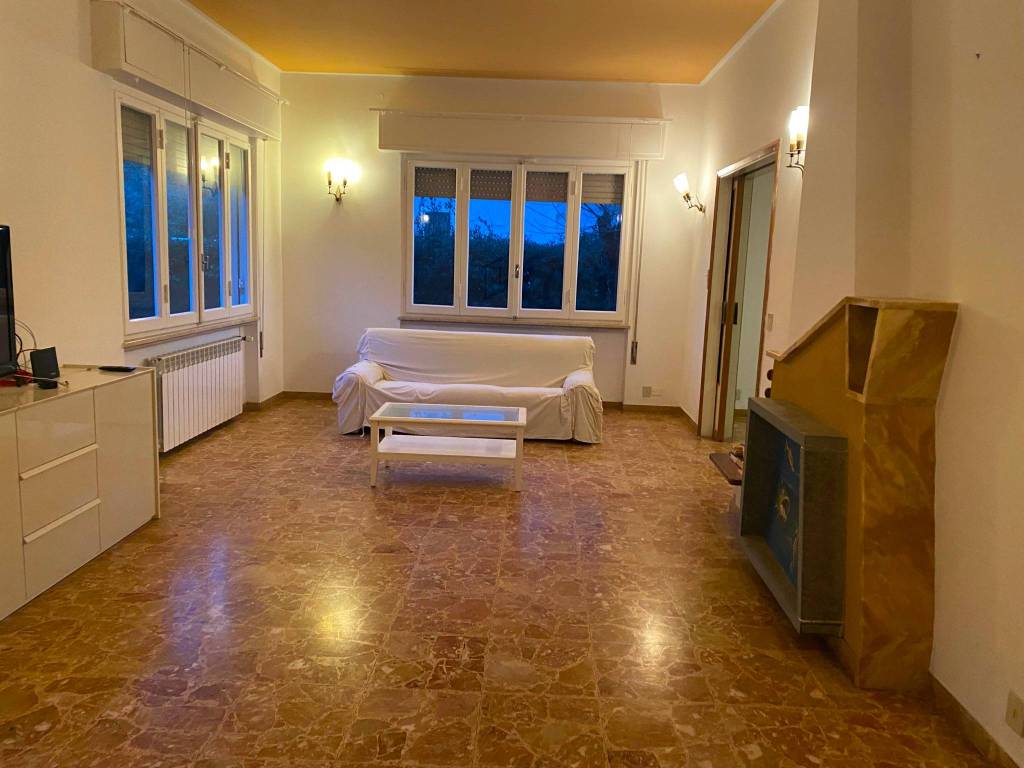 casa indipendente in vendita a Pietrasanta in zona Marina di Pietrasanta