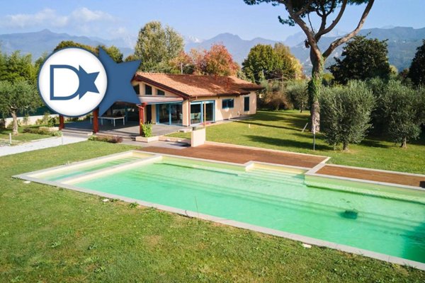 casa indipendente in vendita a Pietrasanta