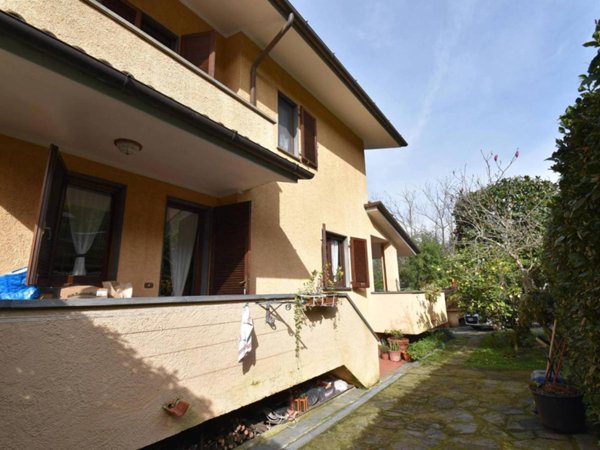 casa indipendente in vendita a Pietrasanta