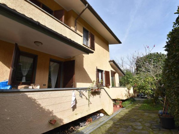 casa indipendente in vendita a Pietrasanta