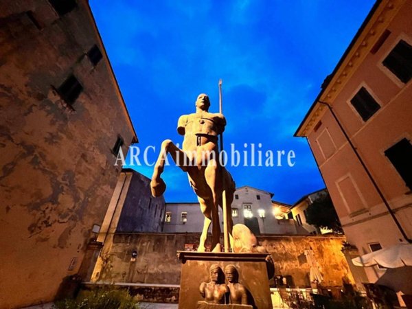 casa indipendente in vendita a Pietrasanta