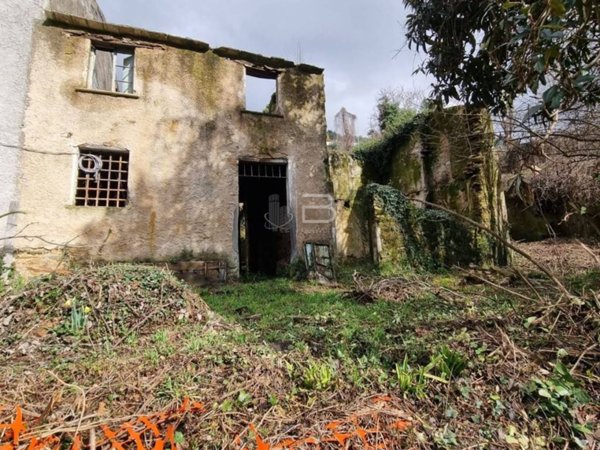 casale in vendita a Pietrasanta in zona Strettoia