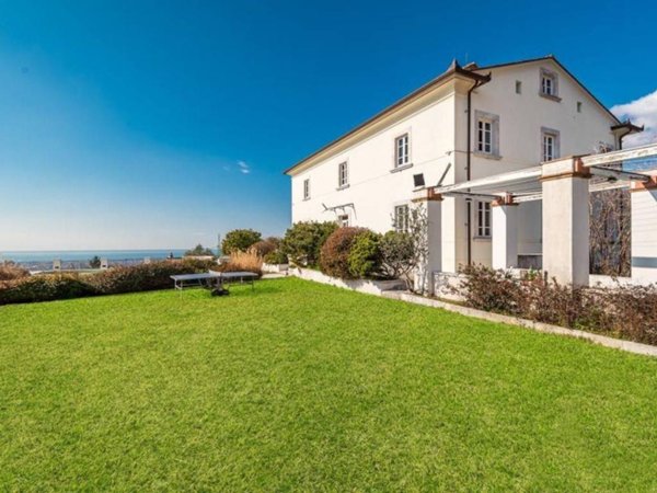 casa indipendente in vendita a Pietrasanta in zona Marina di Pietrasanta