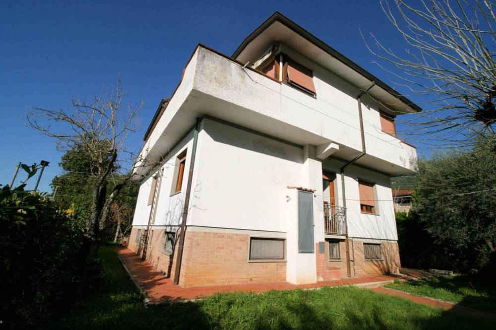casa indipendente in vendita a Pietrasanta