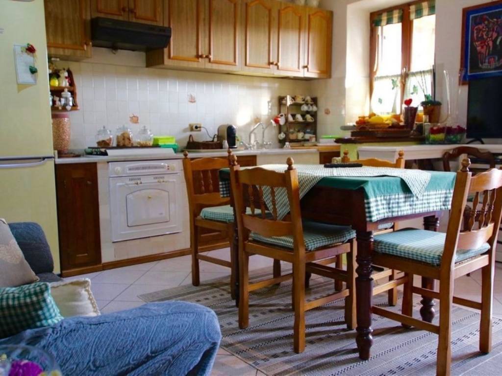 casa indipendente in vendita a Pietrasanta