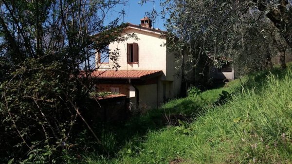 casa indipendente in vendita a Pietrasanta