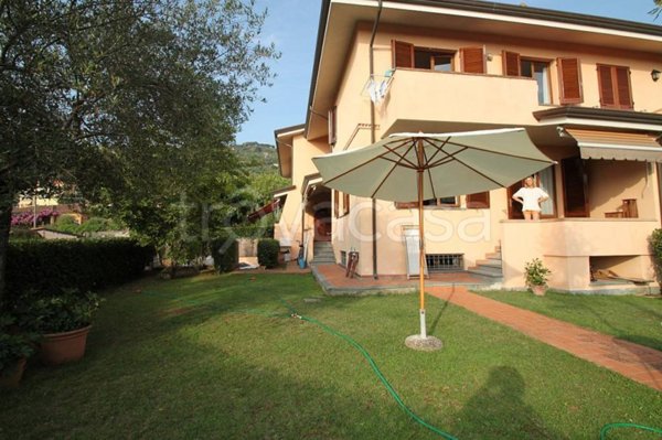 casa indipendente in vendita a Pietrasanta
