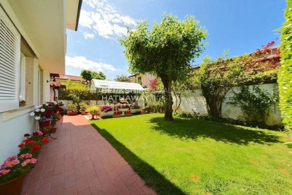 casa indipendente in vendita a Pietrasanta in zona Marina di Pietrasanta