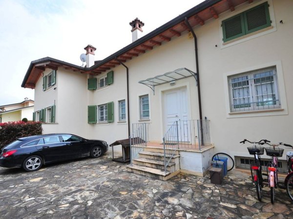 casa indipendente in vendita a Pietrasanta