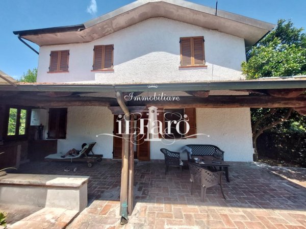casa indipendente in vendita a Pietrasanta