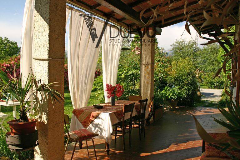 casa indipendente in vendita a Pietrasanta