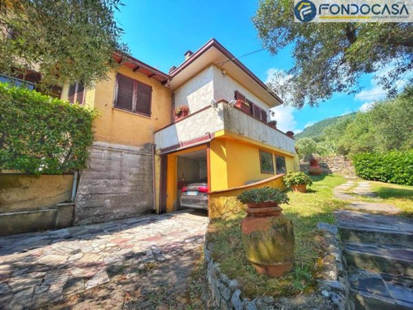 casa indipendente in vendita a Pietrasanta