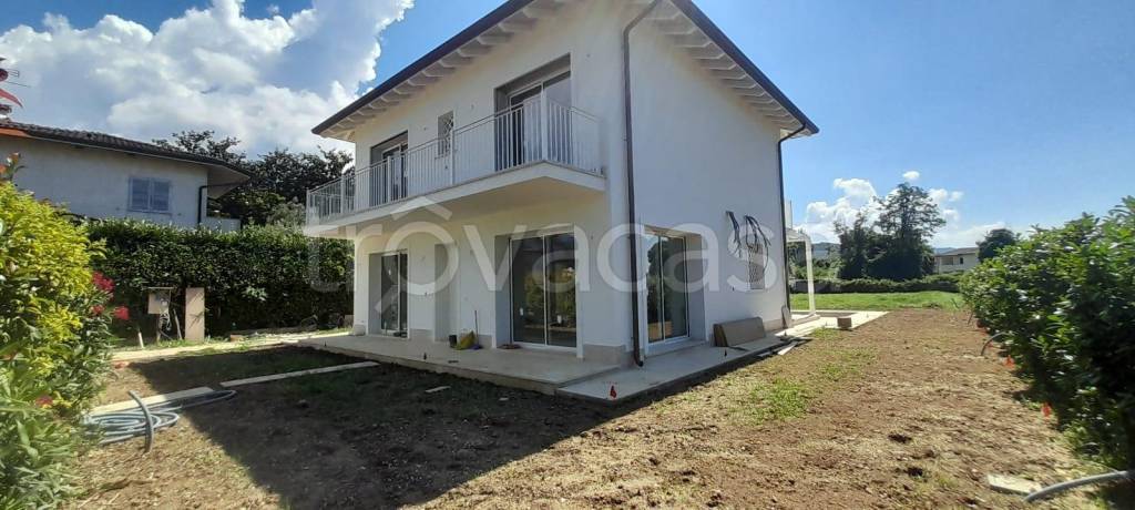 casa indipendente in vendita a Pietrasanta