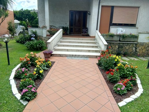 casa indipendente in vendita a Pietrasanta