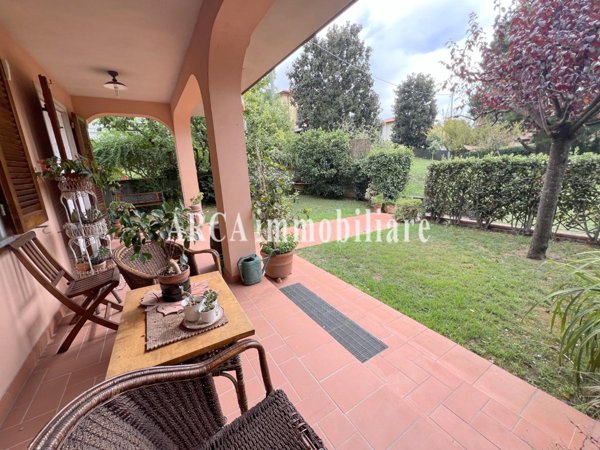 casa indipendente in vendita a Pietrasanta