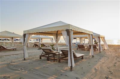 negozio in vendita a Pietrasanta in zona Marina di Pietrasanta