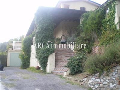 casa semindipendente in vendita a Pietrasanta in zona Strettoia