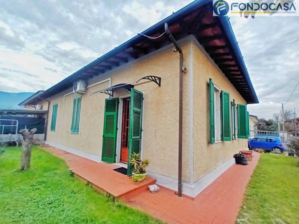 casa indipendente in vendita a Pietrasanta
