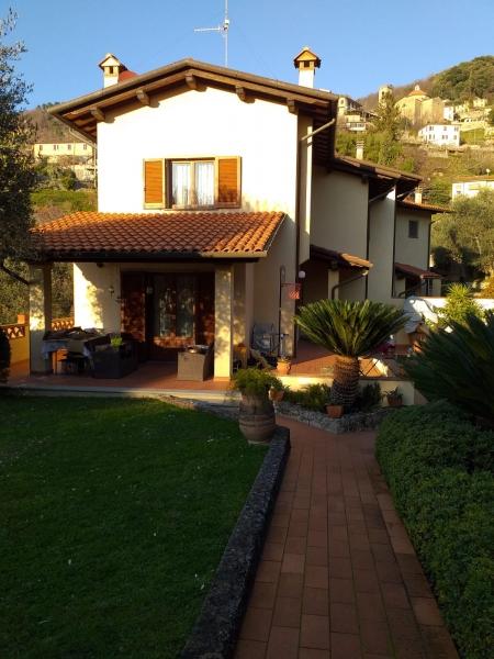 appartamento in vendita a Pietrasanta in zona Capezzano Monte