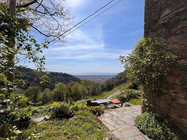 casa indipendente in vendita a Pietrasanta