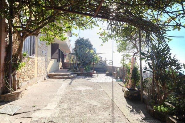 casa indipendente in vendita a Pietrasanta