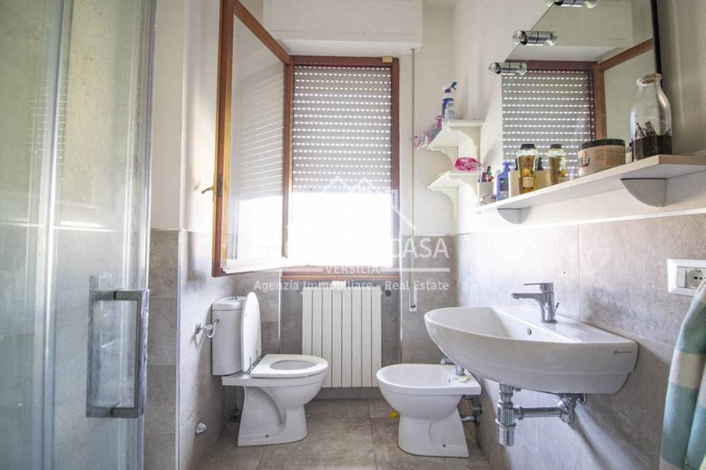 casa indipendente in vendita a Pietrasanta in zona Vignone