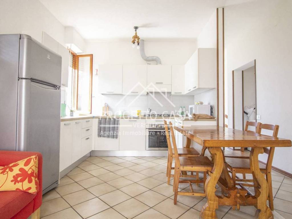 casa indipendente in vendita a Pietrasanta in zona Vignone